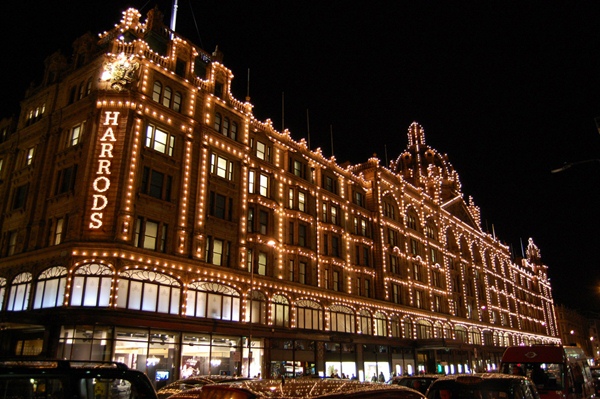 Harrods v Londýně: Obchodní dům, kde prý seženete úplně všechno | © sonewfangled